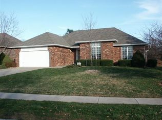 3318 S Greenbrier St, Springfield, MO 65804