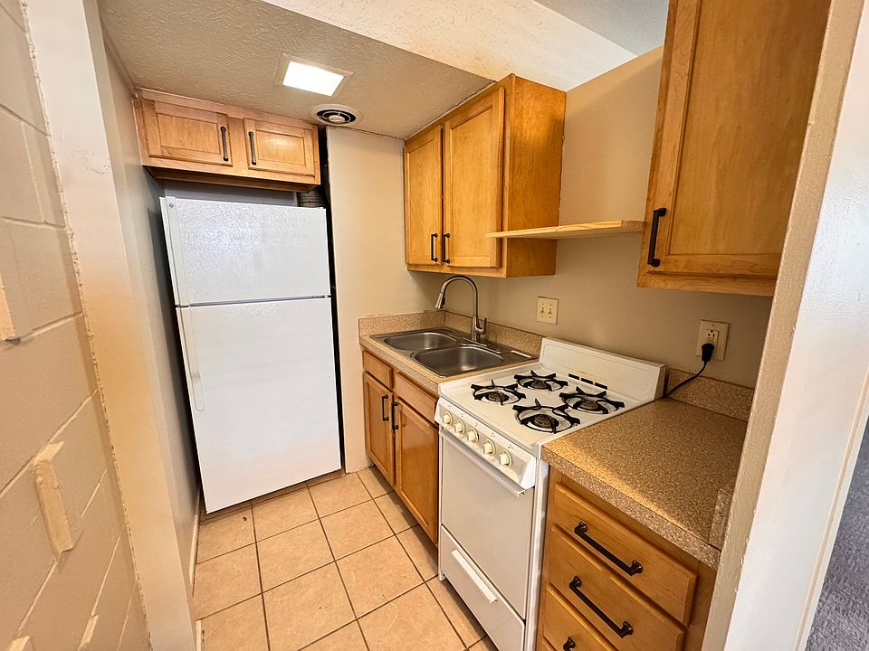 1st image of 1425 G St #B