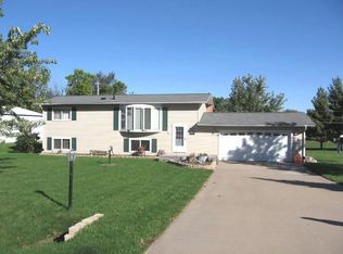 3205 W Tyler Ave, Fairfield, IA 52556