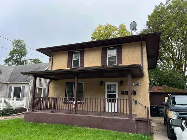 2102 Pleasant St, South Bend, IN 46615
