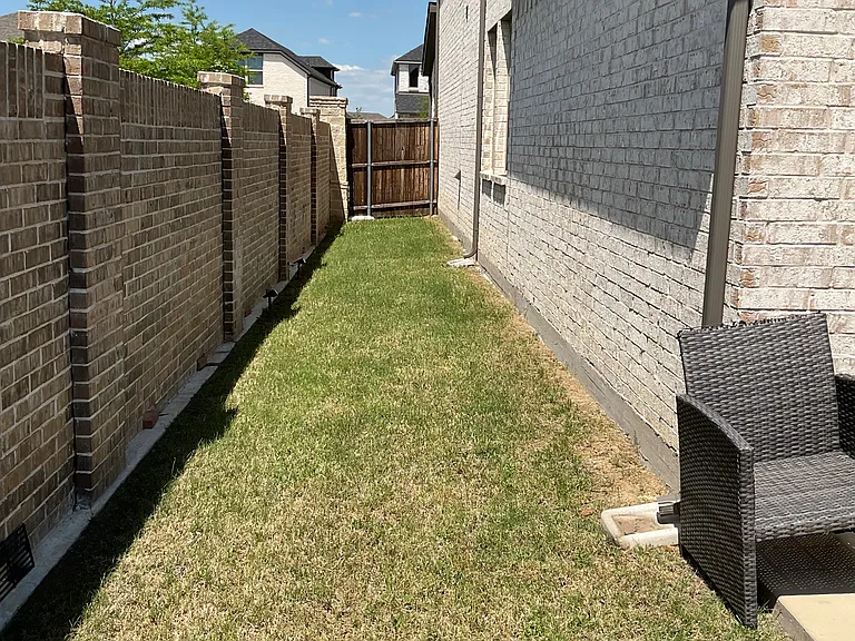 411 Bertney Dr — Photo 22