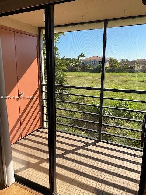 1st image of 20725 NE 8th Ct APT 204-11