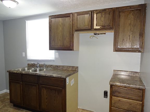 2nd image of 1214-1216 S Senate Ave