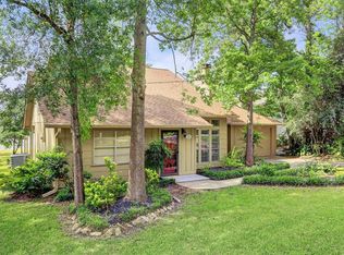 306 Lakefront Dr, Onalaska, TX 77360