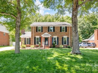 9918 Ridgemore Dr, Charlotte, NC 28277