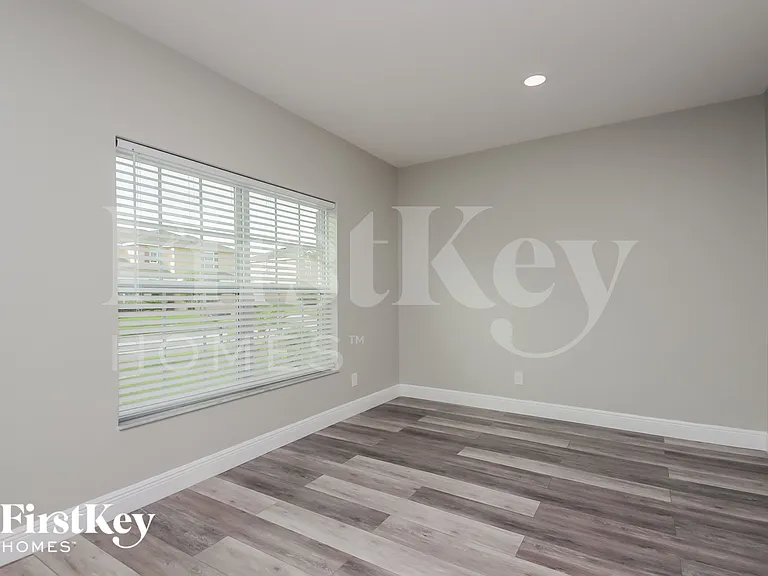 347 Ironwood Dr — Photo 9