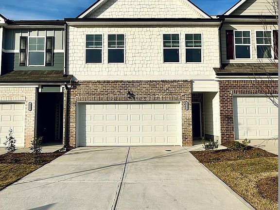 2nd image of 4561 Bishops Ln