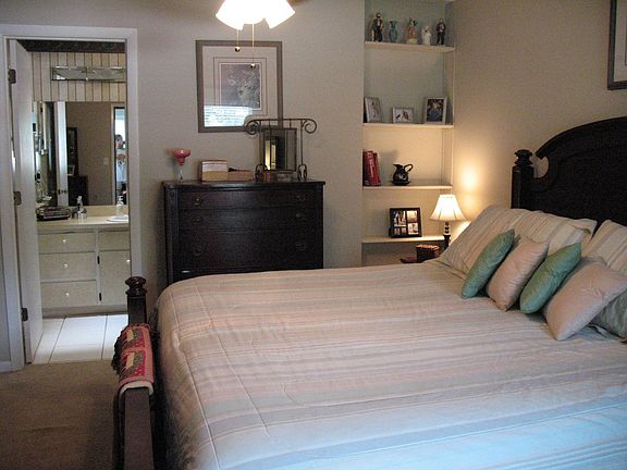 1 of 2 Master Bed/Bath