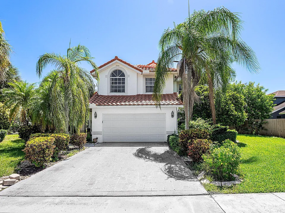 2350 NW 5th Ave