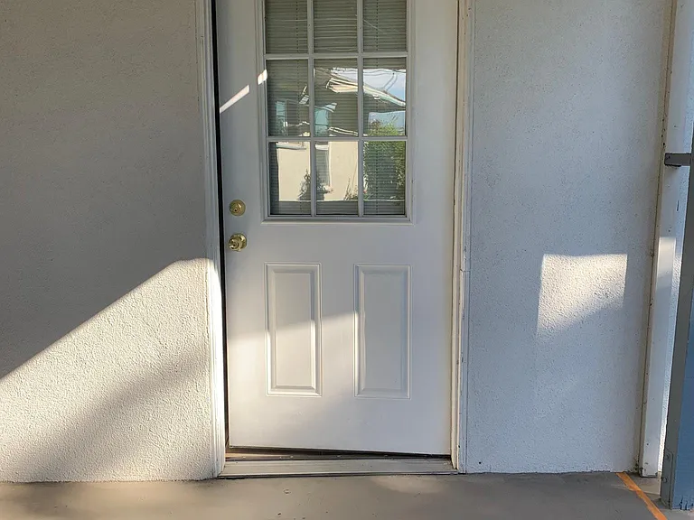 11464 1/2 Iris Ave — Photo 3