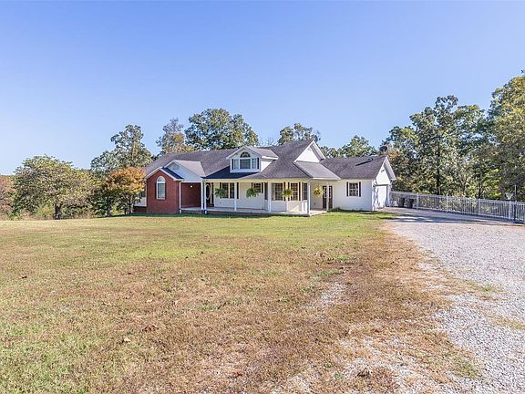 3rd image of 12292 Foxwood Point
