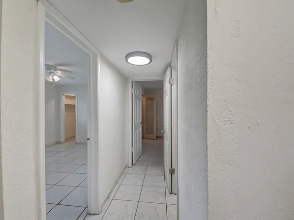 6720 Arbor Dr APT 106, Hollywood, FL 33023