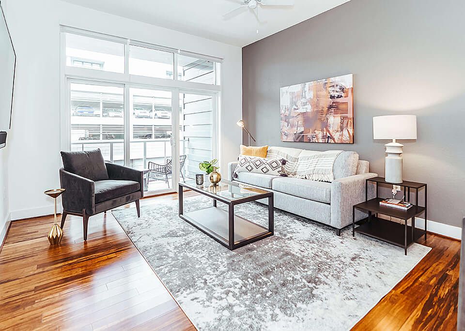 1st image of 2014 3rd Ave S #250C
