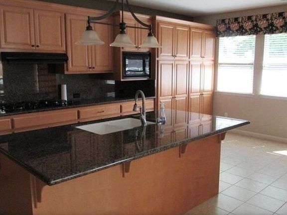 3rd image of 1124 Donahue Dr