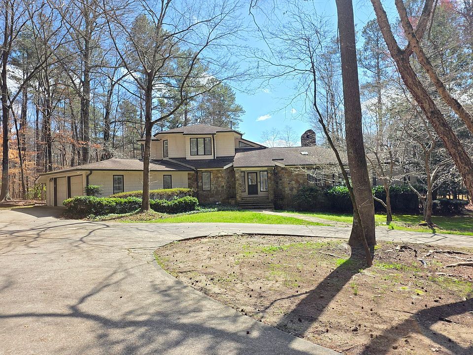 1st image of 3652 Cambridge Dr SW