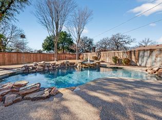 5904 Saint Ives Ct, Arlington, TX 76017