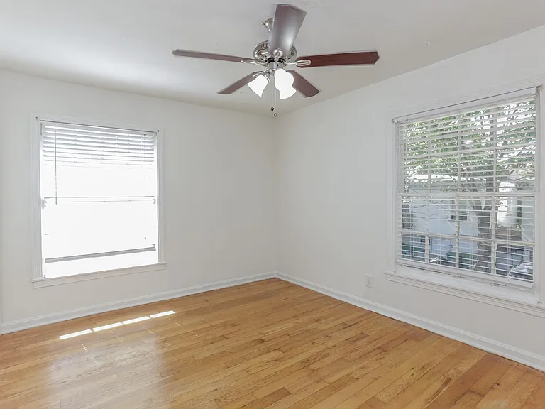 1828 W Main St #4 — Photo 13