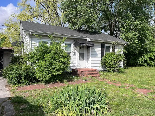 1703 Woodson Dr, Hopkinsville, KY 42240