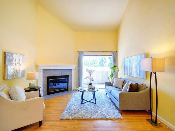 4th image of 1774 Braddock Ct
