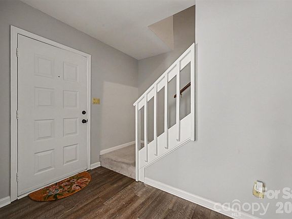 5th image of 611 Mattingwood Dr