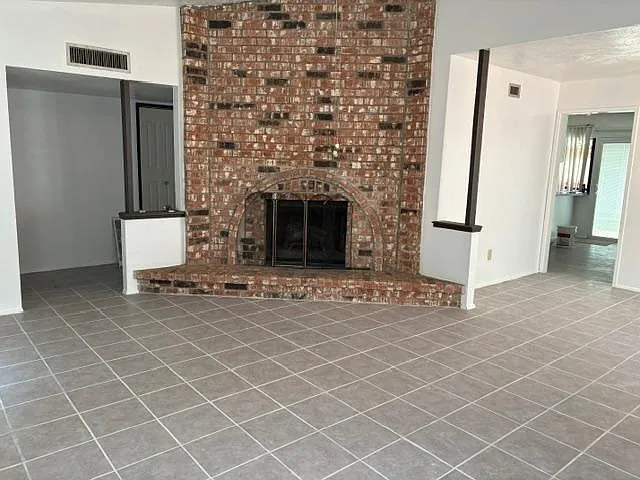 14667 Lourdes Dr — Photo 3