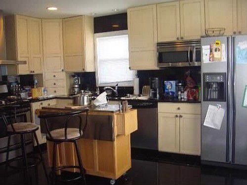 3rd image of 230 Belle Dr