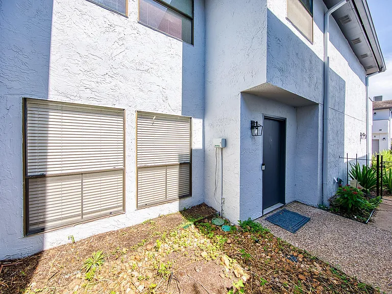 1914 Augusta Dr #25 — Photo 26