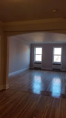 Rented by Max & Associates Realty Corp | media 9