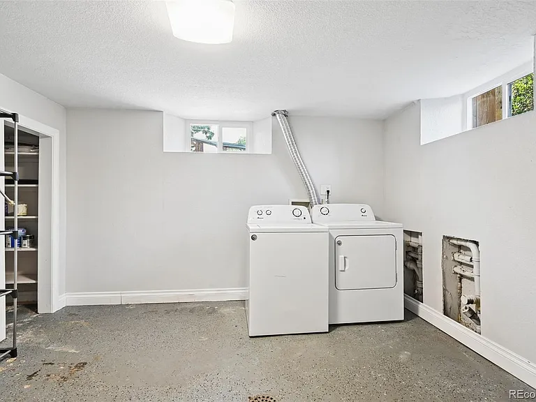 2895 Eudora St — Photo 23