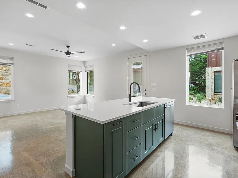 Modern Luxury in San Marcos' Premier Courtyard Community Now Leasing! — Photo 59