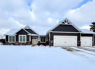 20393 Fieldstone Crossing Dr, Goshen, IN 46528
