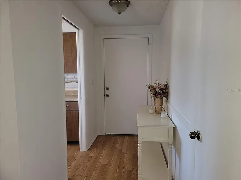 6430 Lomand Ave — Photo 3