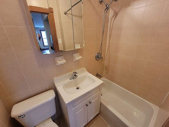5th image of 421 W 56th St #5Y