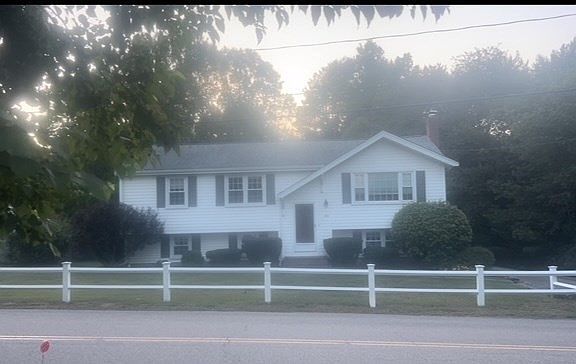 2nd image of 720 North St