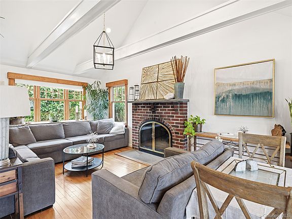 5th image of 175 Taft Crescent