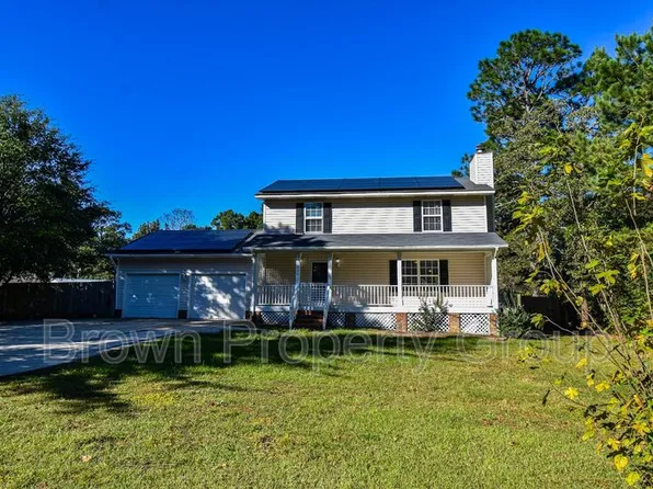 624 Porter Rd, Hope Mills, NC 28348