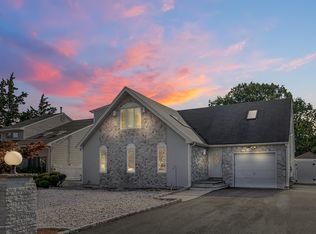 5 Crowder Dr, Toms River, NJ 08753