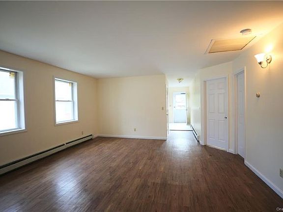 2nd image of 85 Timber Hill Ln