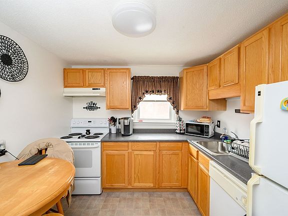 5th image of 1225 Sea St