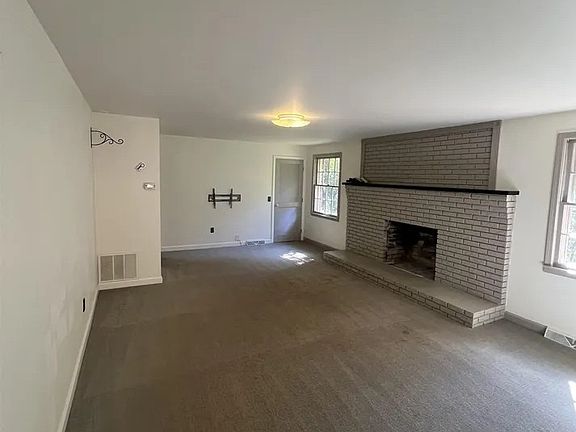 5th image of 416 Summerlea Dr