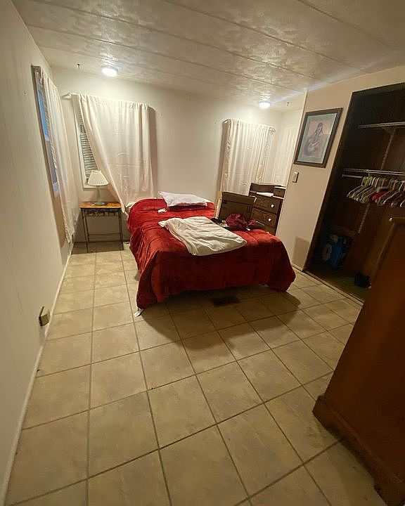 1st image of 1134 Crestwood Dr
