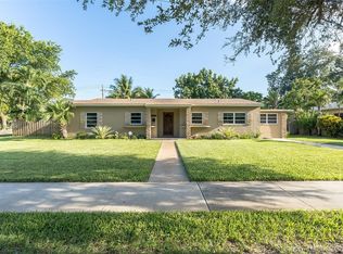 890 NE 129th St, North Miami, FL 33161