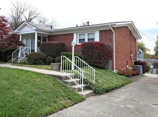 7537 Merlyn Cir, Louisville, KY 40214