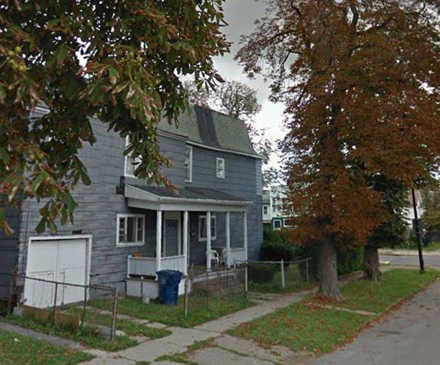 1st image of 208 Hudson St