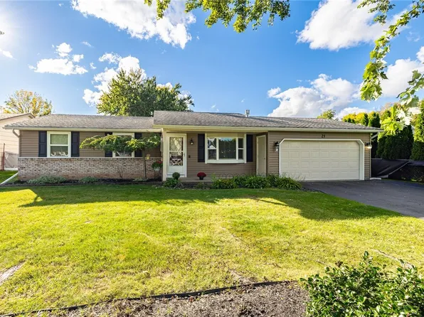 21 Roxwood Dr, Rochester, NY 14612