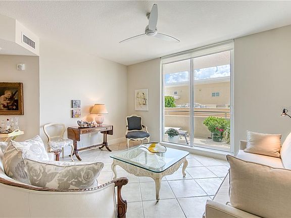 4th image of 800 N Tamiami Trl Unit 302
