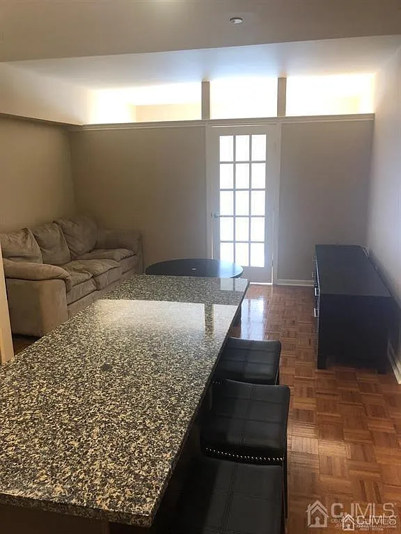 2 bed, 1.0 bath, $2,800 — Photo 4