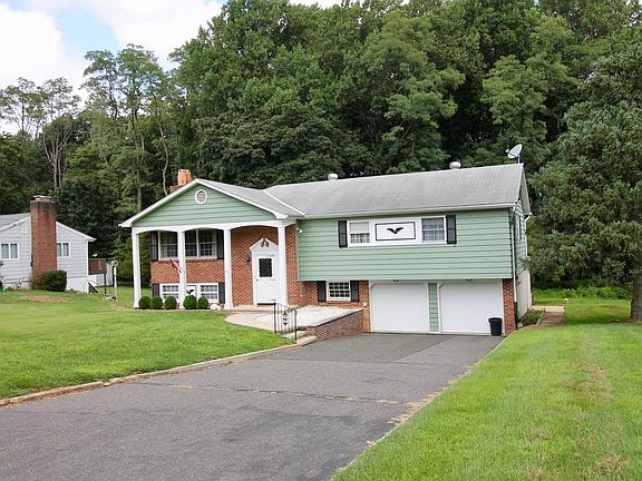 3rd image of 43 Lake Dr