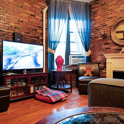 Rented by Washington Realty Corp. | media 18