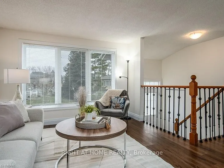 554 Halberstadt Cir — Photo 8